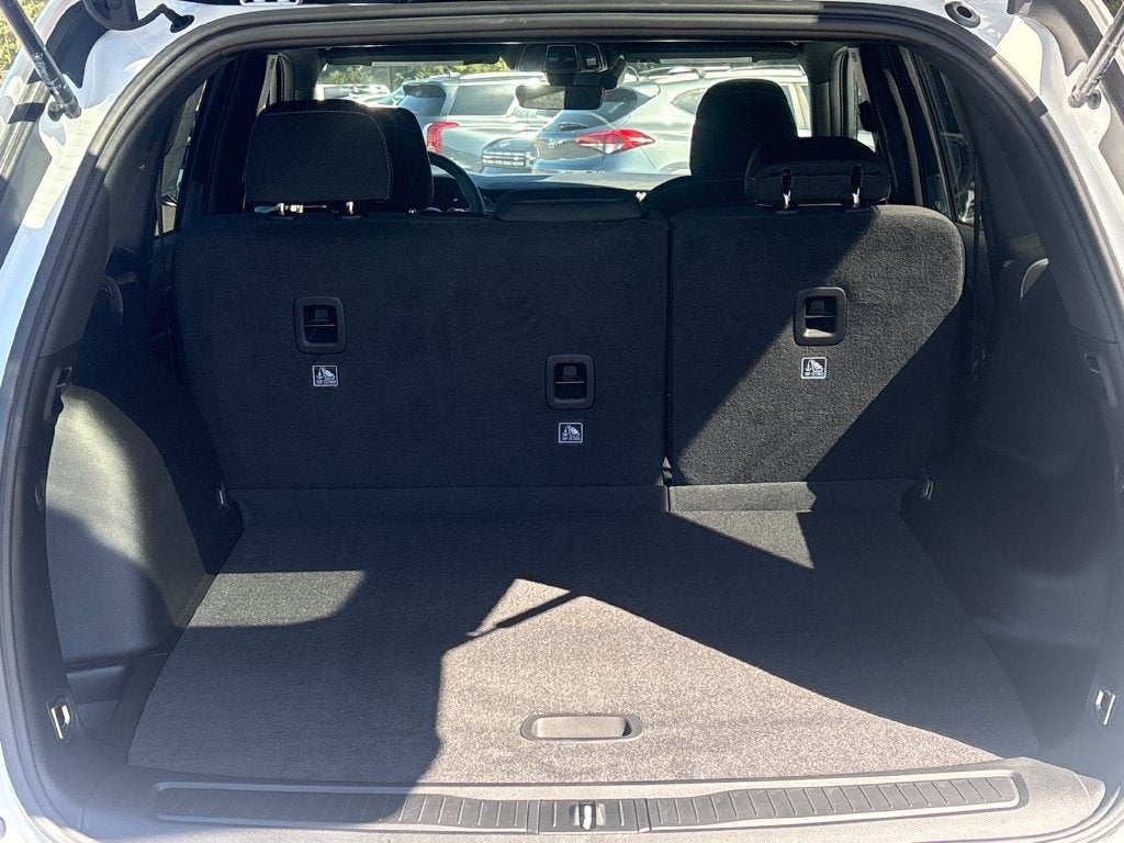 2027 Jeep Grand Cherokee GRAND CHEROKEE LAREDO 4X2