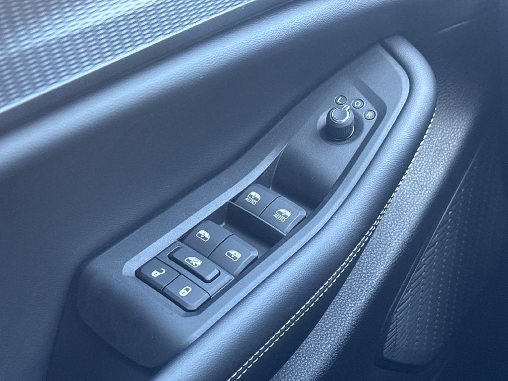 2027 Jeep Grand Cherokee GRAND CHEROKEE LAREDO 4X2