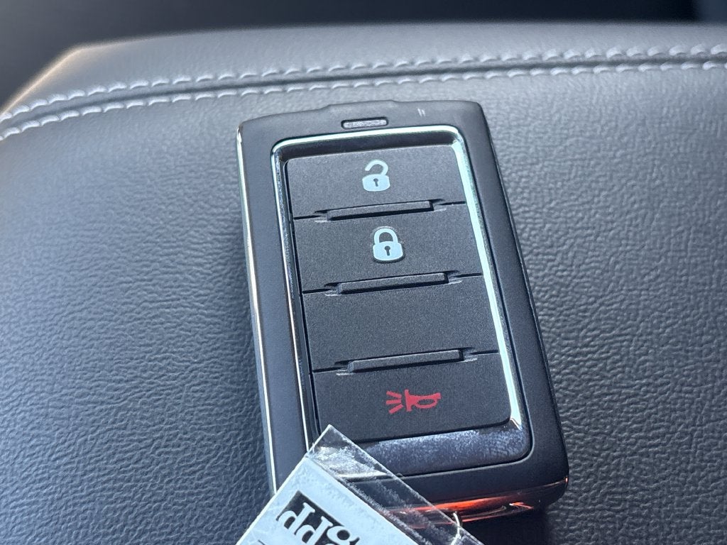 2027 Jeep Grand Cherokee GRAND CHEROKEE LAREDO 4X2