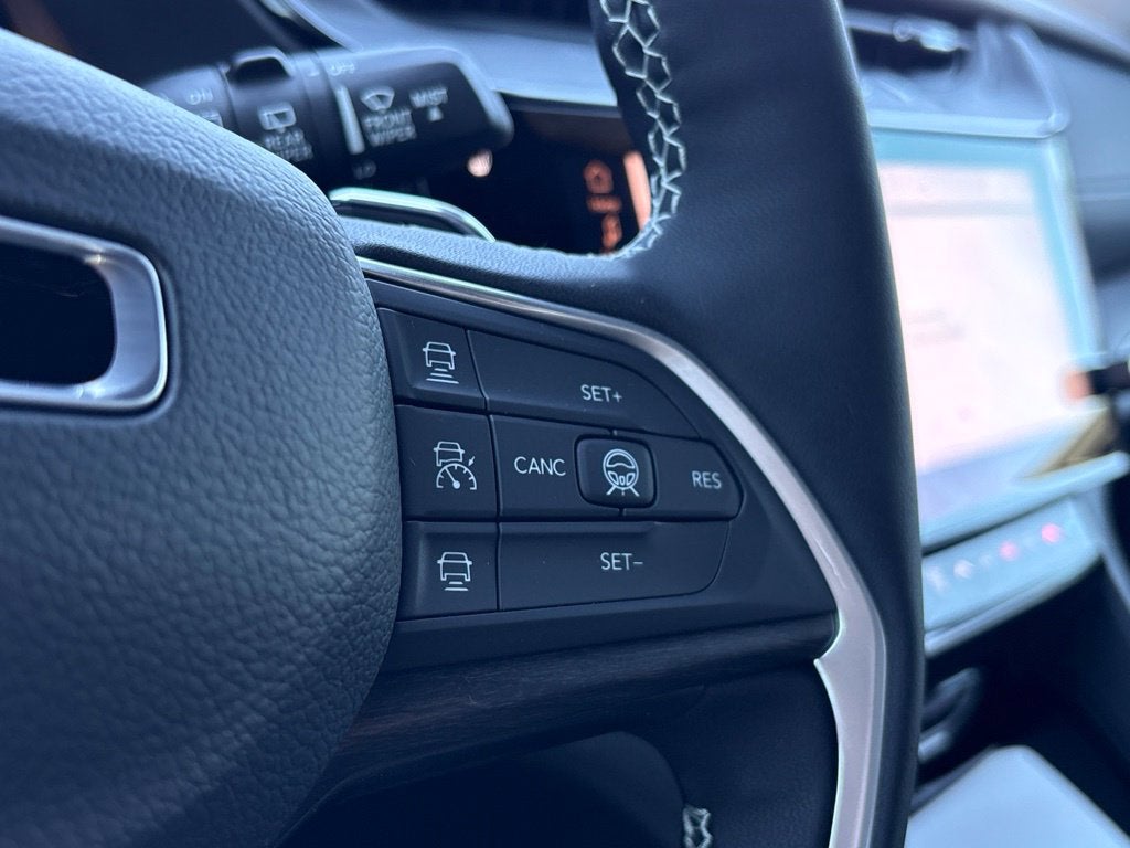 2027 Jeep Grand Cherokee GRAND CHEROKEE LAREDO ALTITUDE 4X2