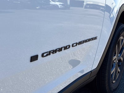 2027 Jeep Grand Cherokee GRAND CHEROKEE LAREDO ALTITUDE 4X2