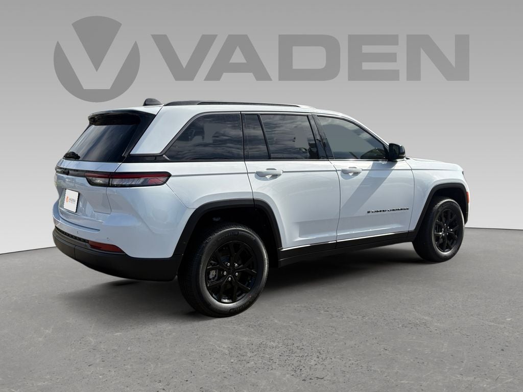 2026 Jeep Grand Cherokee GRAND CHEROKEE LAREDO ALTITUDE 4X2