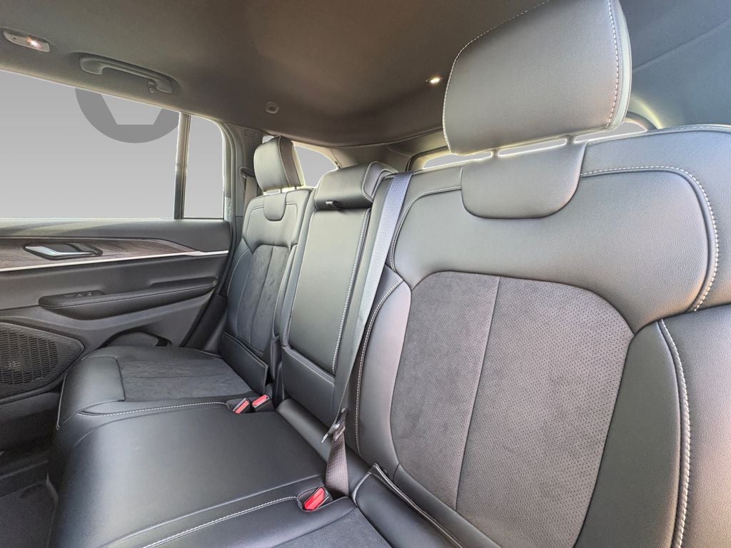 2026 Jeep Grand Cherokee GRAND CHEROKEE LAREDO ALTITUDE 4X2