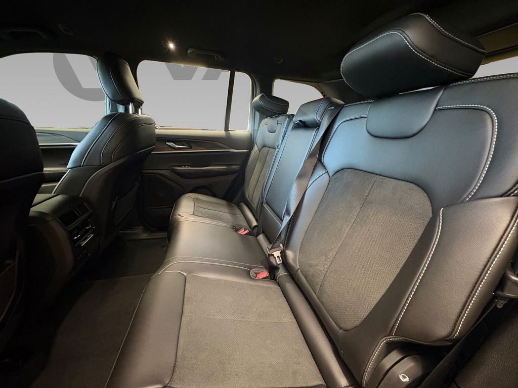 2026 Jeep Grand Cherokee GRAND CHEROKEE ALTITUDE 4X2