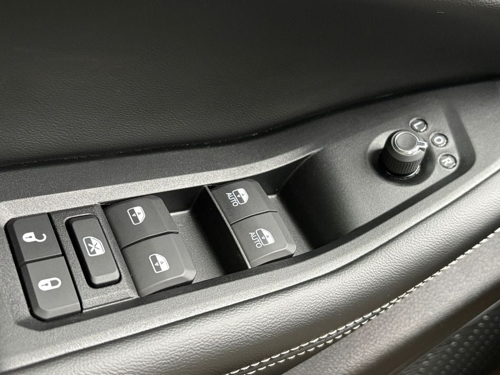 2026 Jeep Grand Cherokee GRAND CHEROKEE LAREDO ALTITUDE 4X2