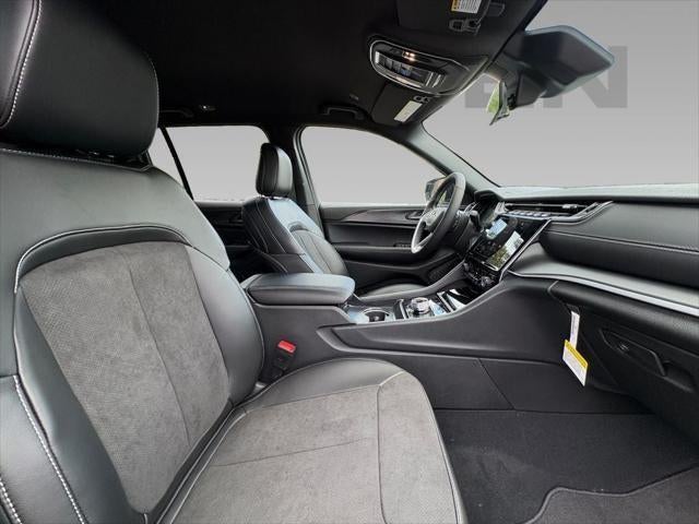 2025 Jeep Grand Cherokee GRAND CHEROKEE ALTITUDE 4X4