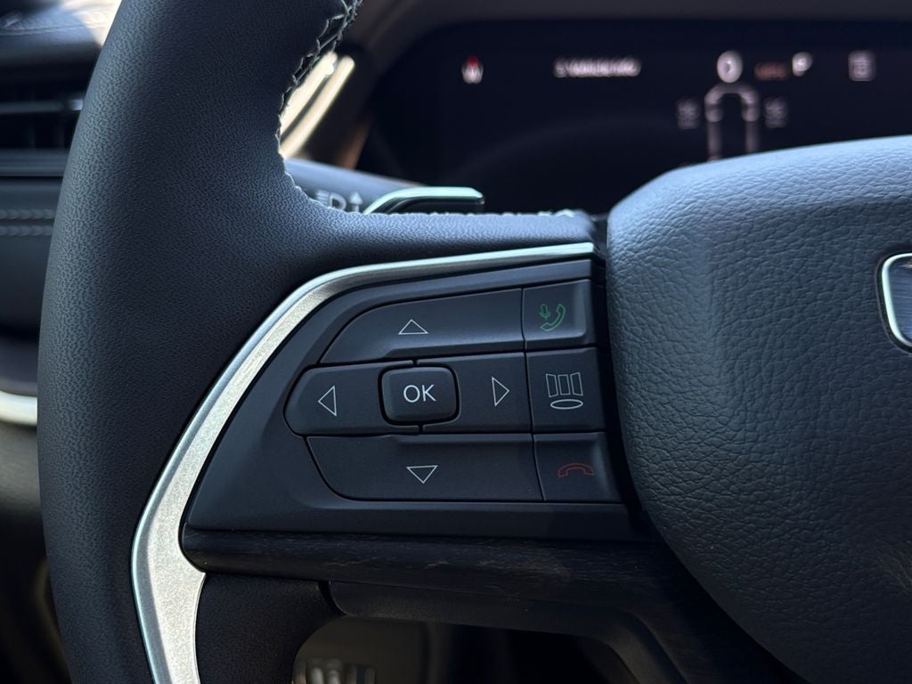 2026 Jeep Grand Cherokee GRAND CHEROKEE L LAREDO ALTITUDE 4X2