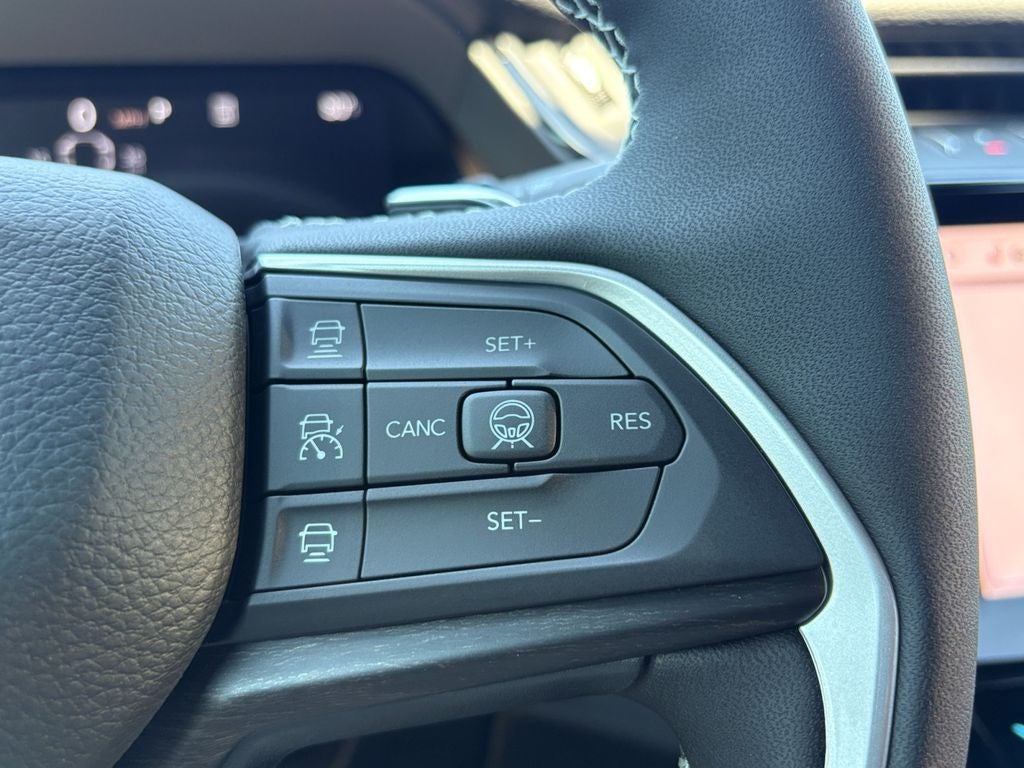 2026 Jeep Grand Cherokee GRAND CHEROKEE L LAREDO ALTITUDE 4X2