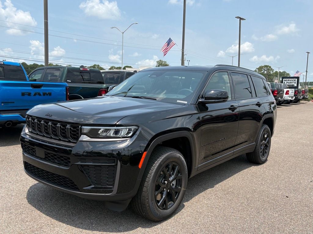 2026 Jeep Grand Cherokee GRAND CHEROKEE L LAREDO ALTITUDE 4X2