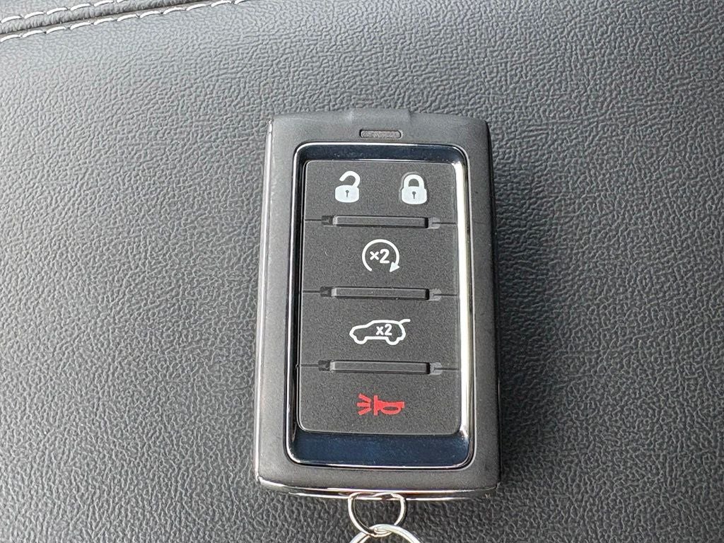 2026 Jeep Grand Cherokee GRAND CHEROKEE L LAREDO ALTITUDE 4X2
