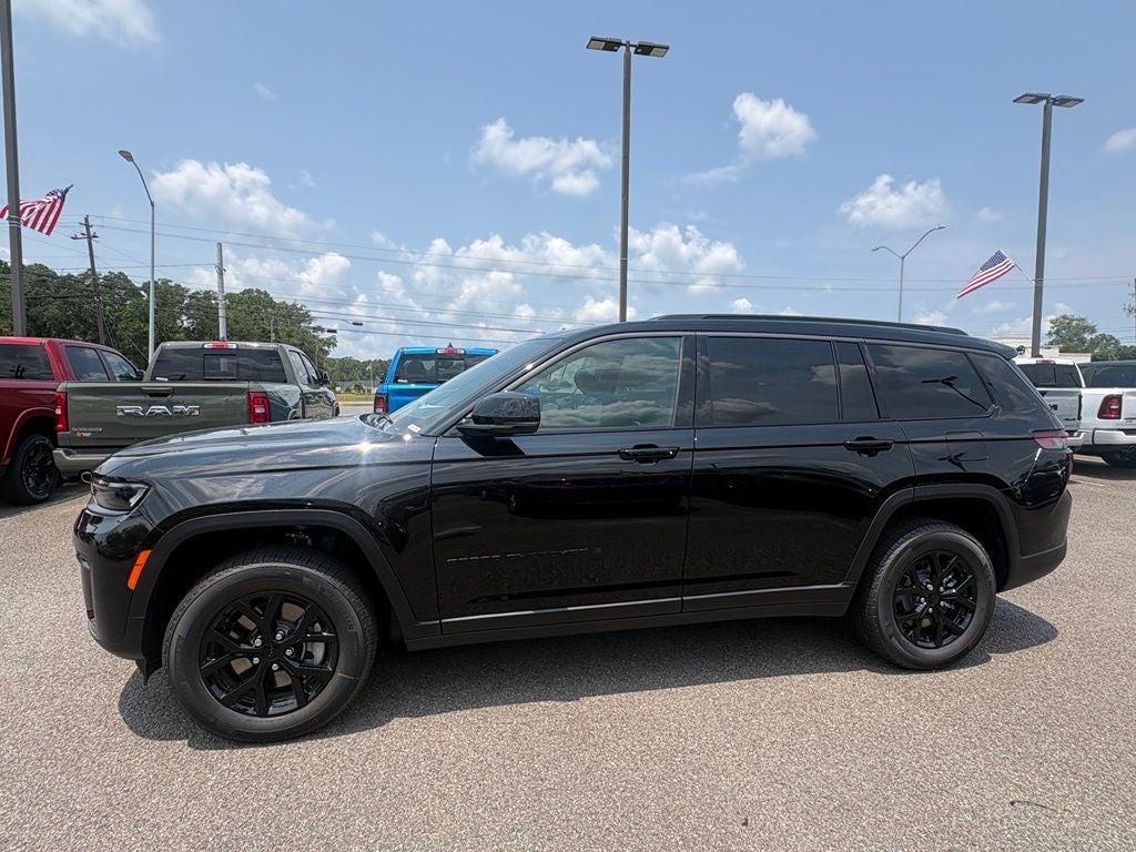 2026 Jeep Grand Cherokee GRAND CHEROKEE L LAREDO ALTITUDE 4X2