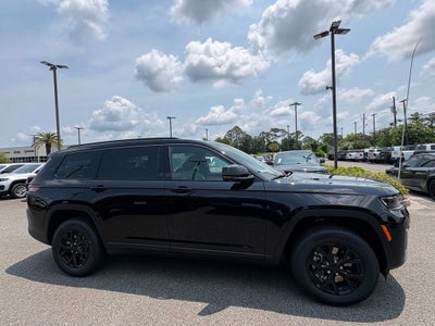 2026 Jeep Grand Cherokee GRAND CHEROKEE L LAREDO ALTITUDE 4X2