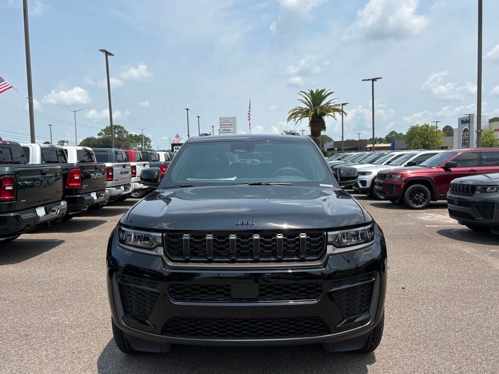 2026 Jeep Grand Cherokee GRAND CHEROKEE L LAREDO ALTITUDE 4X2