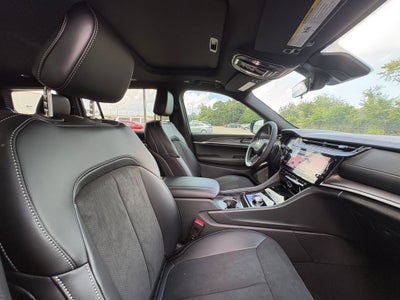 2026 Jeep Grand Cherokee GRAND CHEROKEE L LAREDO ALTITUDE 4X2
