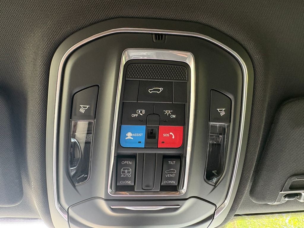 2026 Jeep Grand Cherokee GRAND CHEROKEE L LAREDO ALTITUDE 4X2