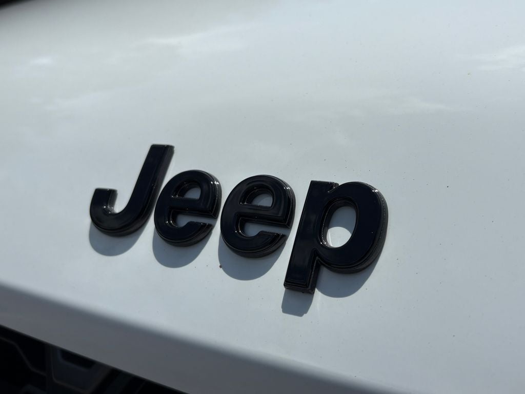 2026 Jeep Grand Cherokee GRAND CHEROKEE L LAREDO ALTITUDE 4X2
