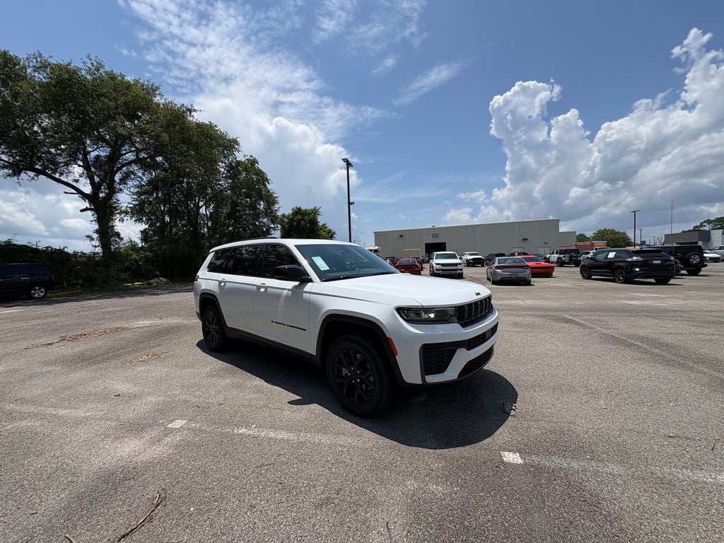 2026 Jeep Grand Cherokee GRAND CHEROKEE L LAREDO ALTITUDE 4X2