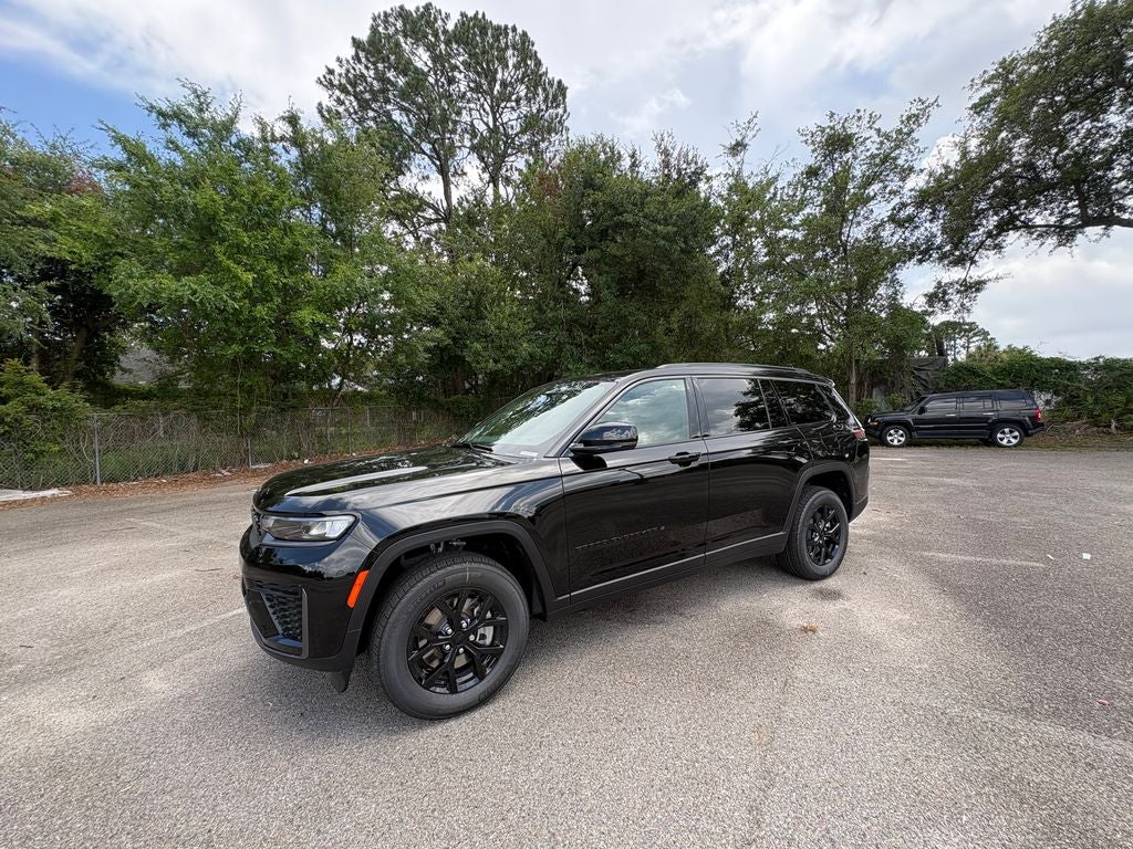 2026 Jeep Grand Cherokee GRAND CHEROKEE L LAREDO ALTITUDE 4X2
