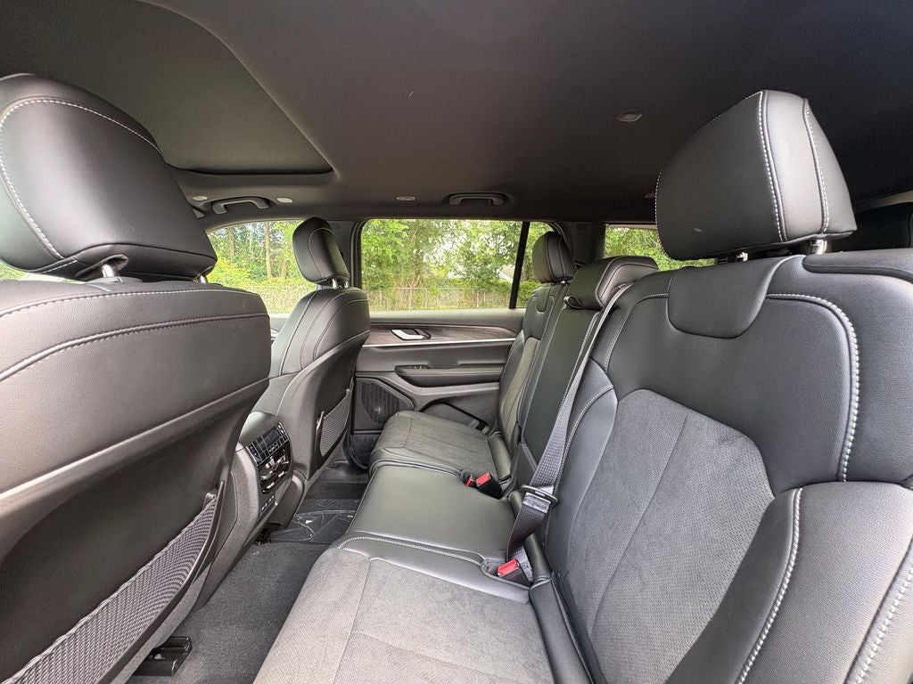 2026 Jeep Grand Cherokee GRAND CHEROKEE L LAREDO ALTITUDE 4X2