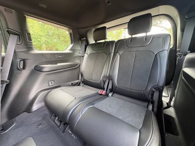 2026 Jeep Grand Cherokee GRAND CHEROKEE L LAREDO ALTITUDE 4X2