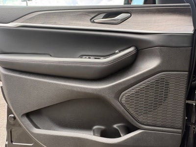 2026 Jeep Grand Cherokee GRAND CHEROKEE L LAREDO ALTITUDE 4X2