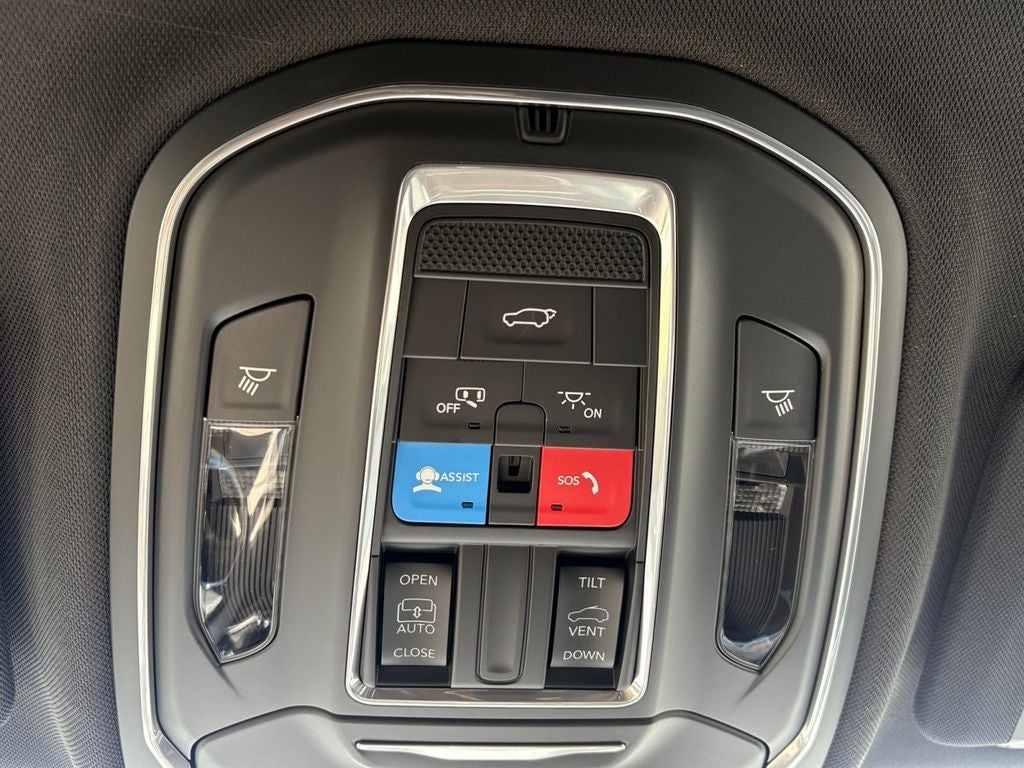 2026 Jeep Grand Cherokee GRAND CHEROKEE L LAREDO ALTITUDE 4X4