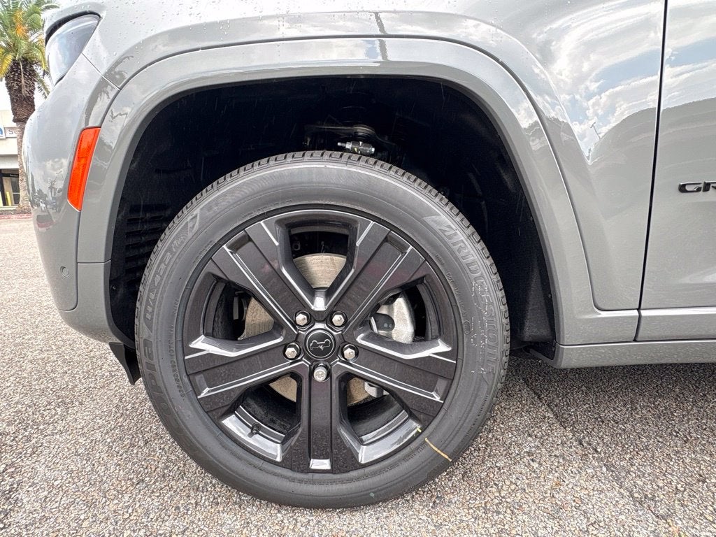 2027 Jeep Grand Cherokee Limited Reserve