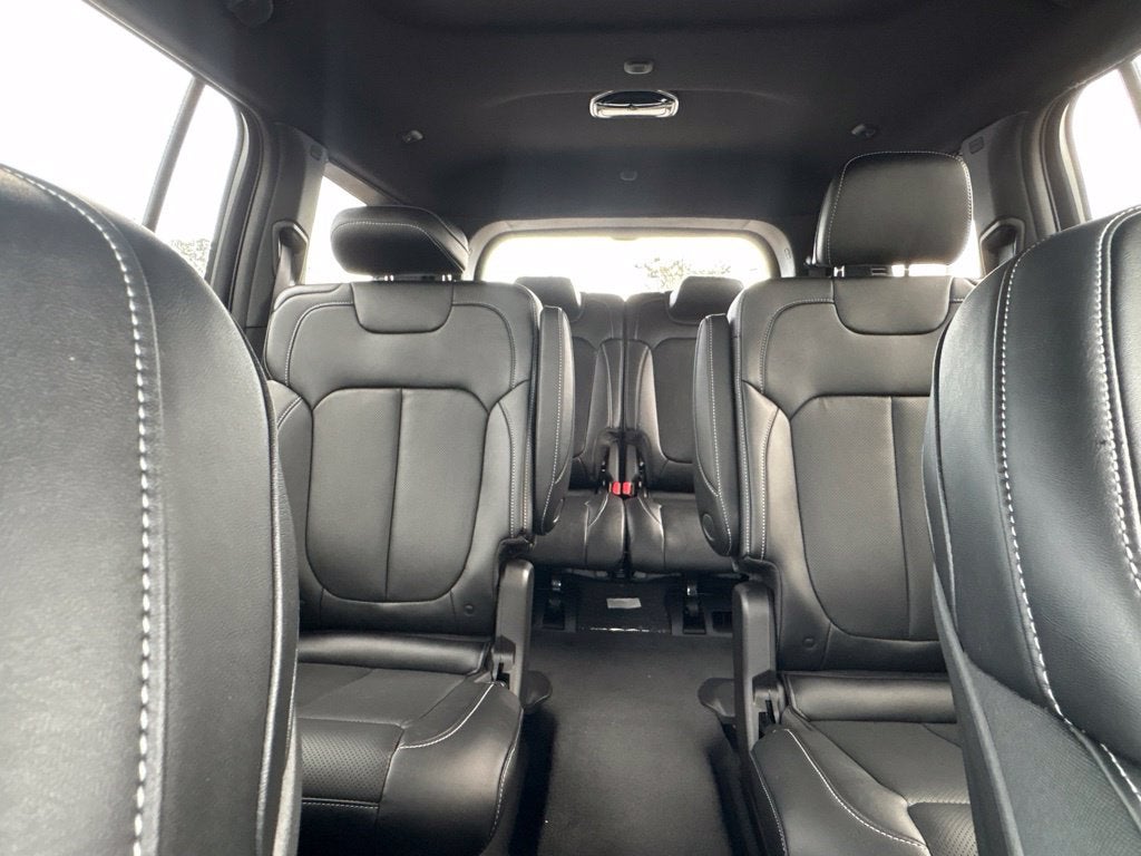 2027 Jeep Grand Cherokee Limited Reserve
