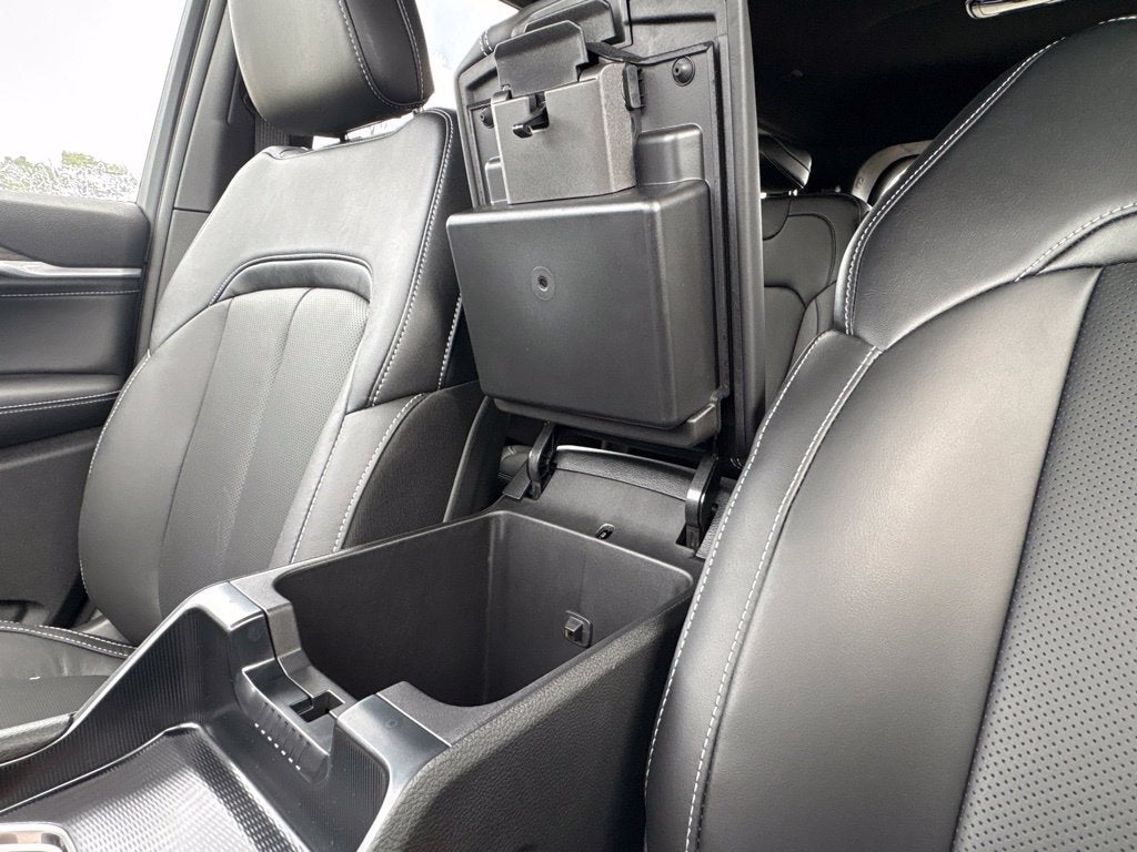 2027 Jeep Grand Cherokee Limited Reserve