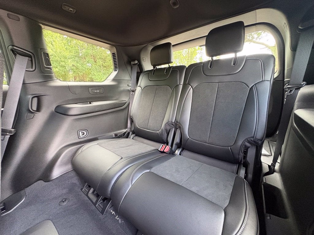 2027 Jeep Grand Cherokee Limited Reserve