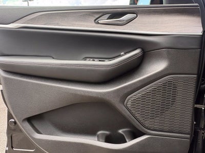 2027 Jeep Grand Cherokee Limited Reserve