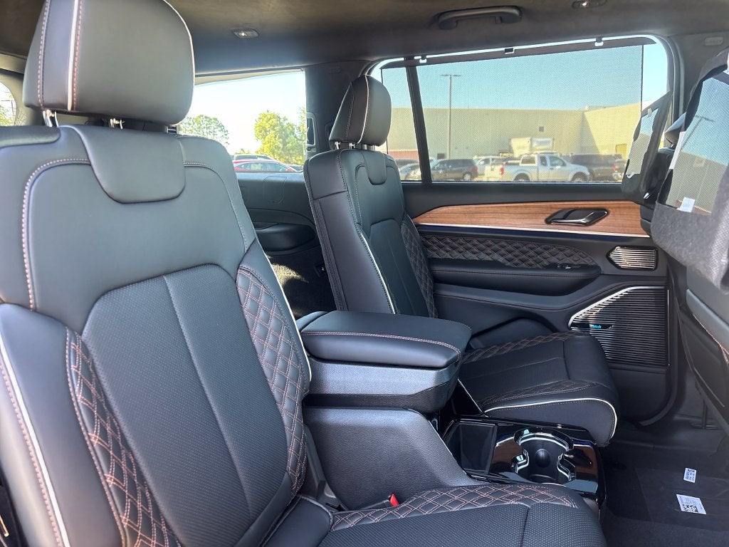 2027 Jeep Grand Cherokee GRAND CHEROKEE L SUMMIT 4X4