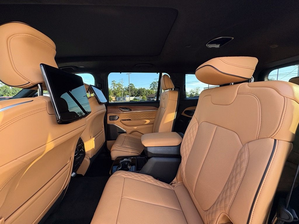 2027 Jeep Grand Cherokee GRAND CHEROKEE L SUMMIT 4X4