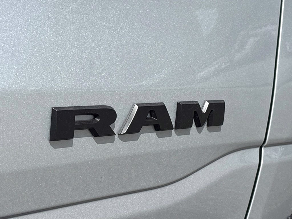 2027 RAM Ram 1500 RAM 1500 EXPRESS CREW CAB 4X4 5'7' BOX