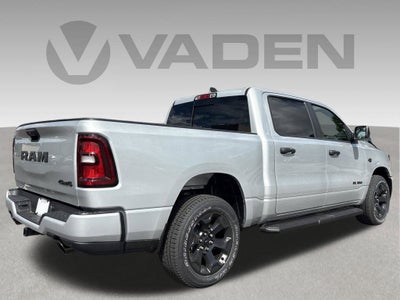 2027 RAM Ram 1500 RAM 1500 EXPRESS CREW CAB 4X4 5'7' BOX