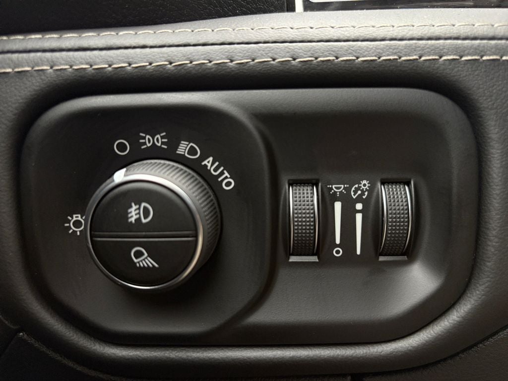 2026 RAM Ram 1500 RAM 1500 LIMITED CREW CAB 4X4 5'7' BOX