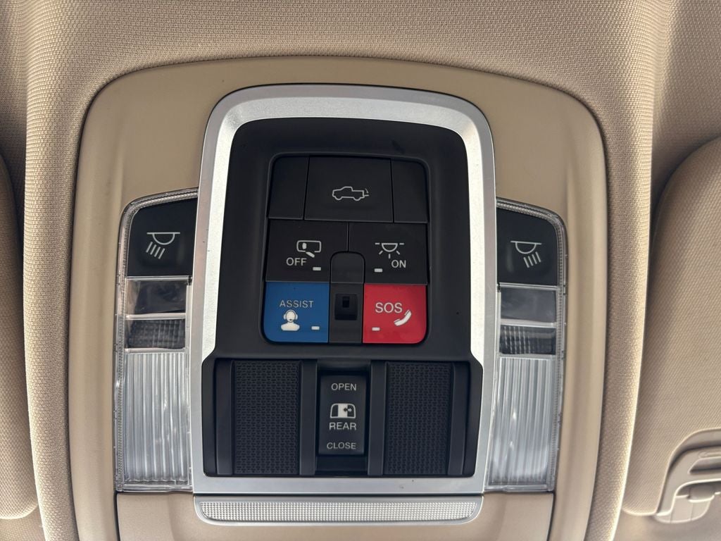 2021 RAM 1500 Laramie Crew Cab 4x4 5'7' Box