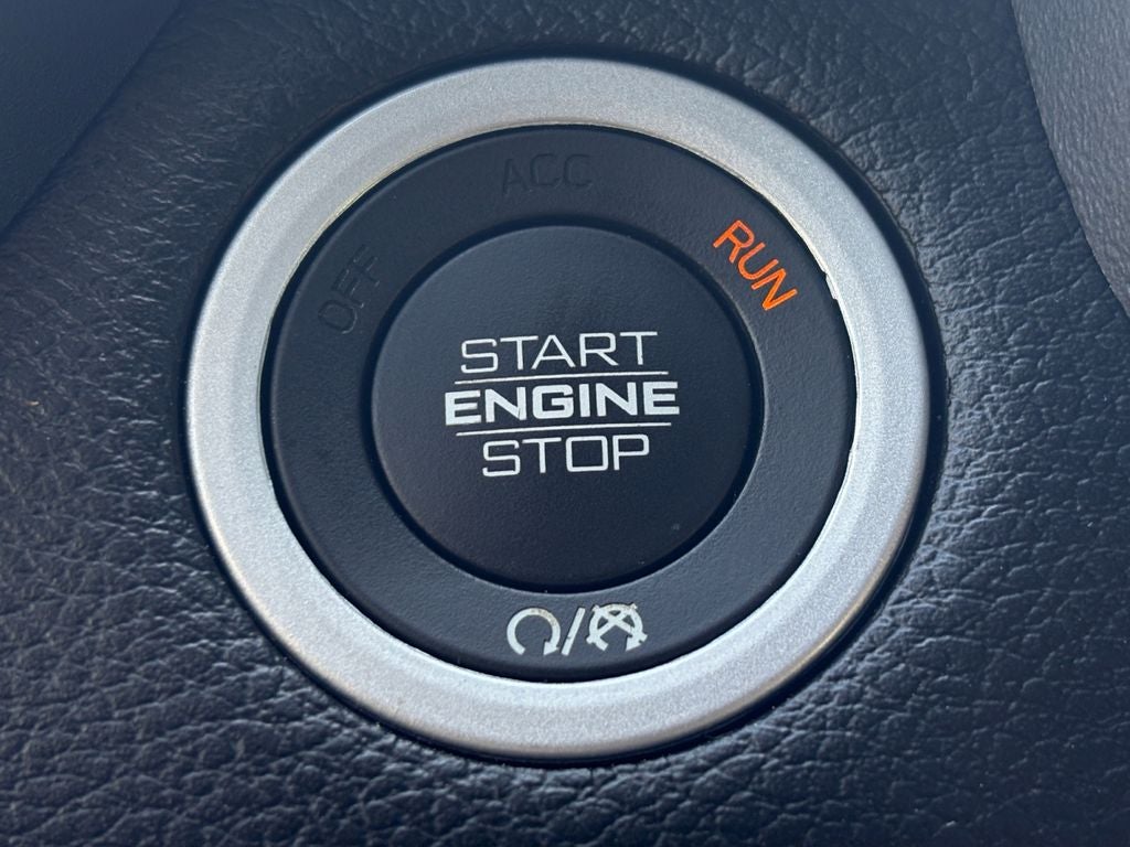 2022 RAM 1500 Laramie Crew Cab 4x4 5'7' Box