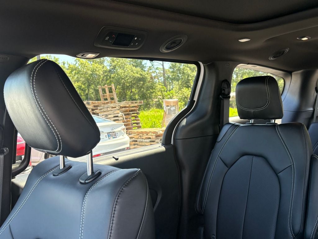 2027 Chrysler Pacifica PACIFICA SELECT