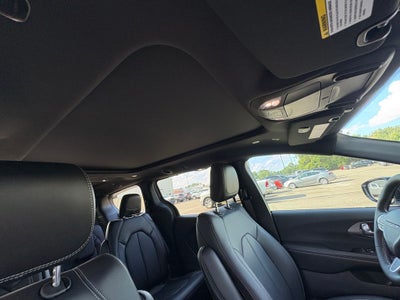 2027 Chrysler Pacifica PACIFICA SELECT