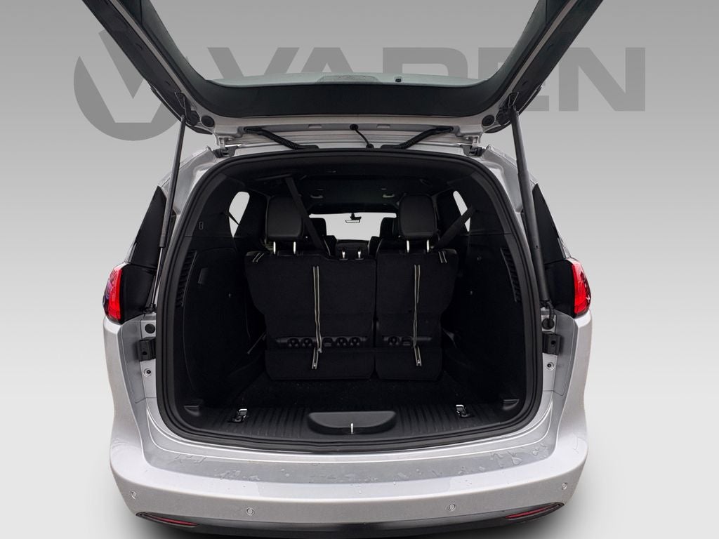 2026 Chrysler Voyager VOYAGER LX