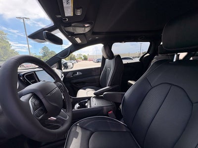 2027 Chrysler Pacifica PACIFICA LIMITED