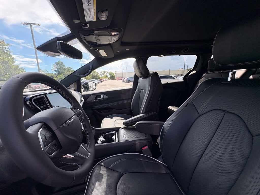 2027 Chrysler Pacifica PACIFICA LIMITED