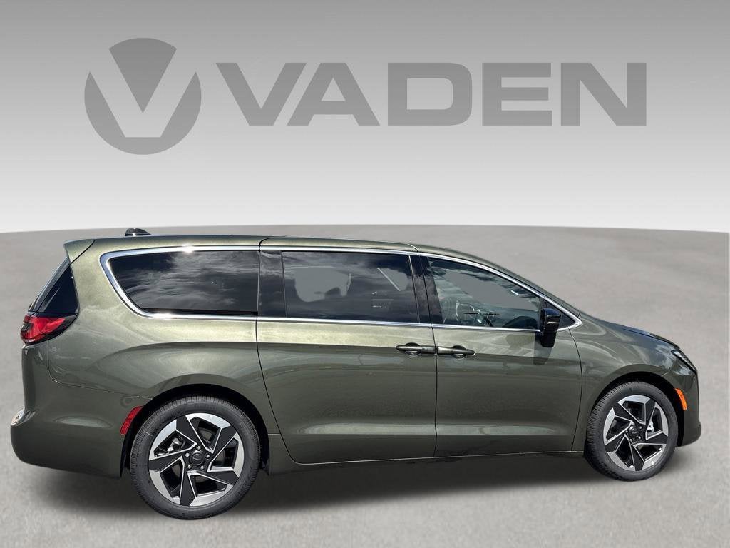 2027 Chrysler Pacifica PACIFICA LIMITED