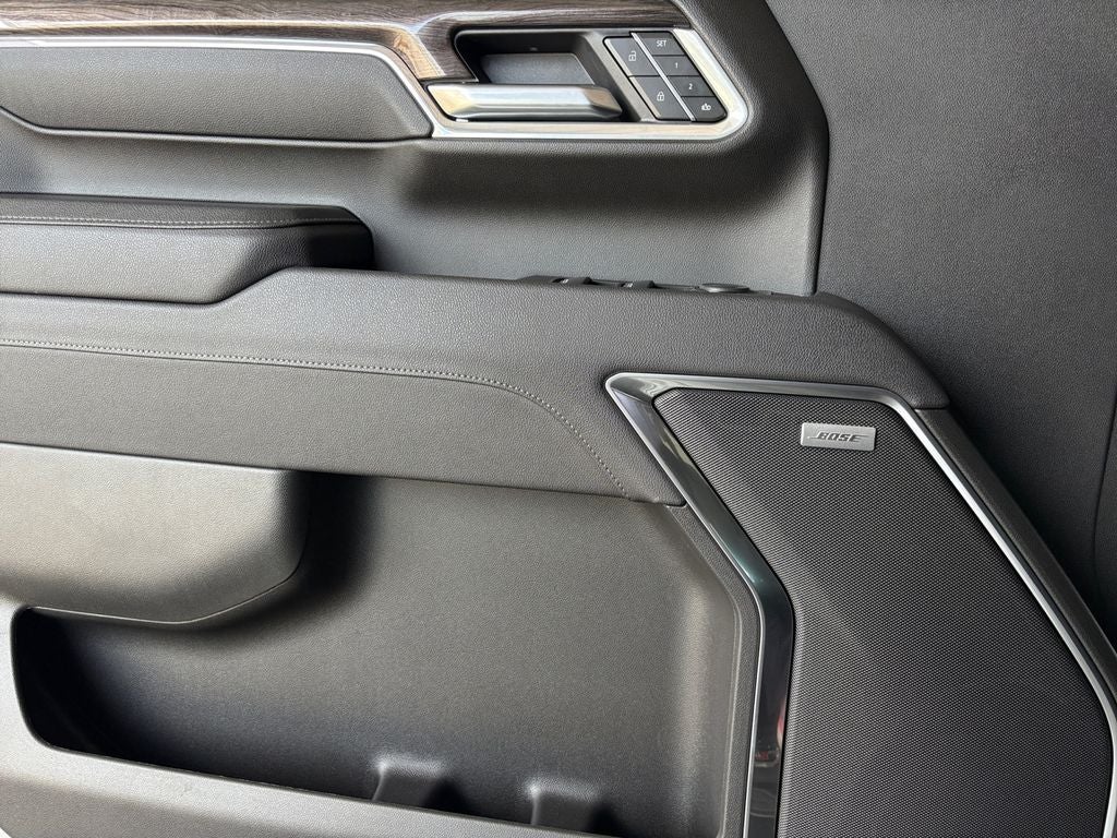 2025 Chevrolet Silverado 2500HD 4WD Crew Cab Standard Bed LTZ