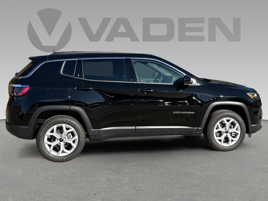 2026 Jeep Compass COMPASS LATITUDE 4X4