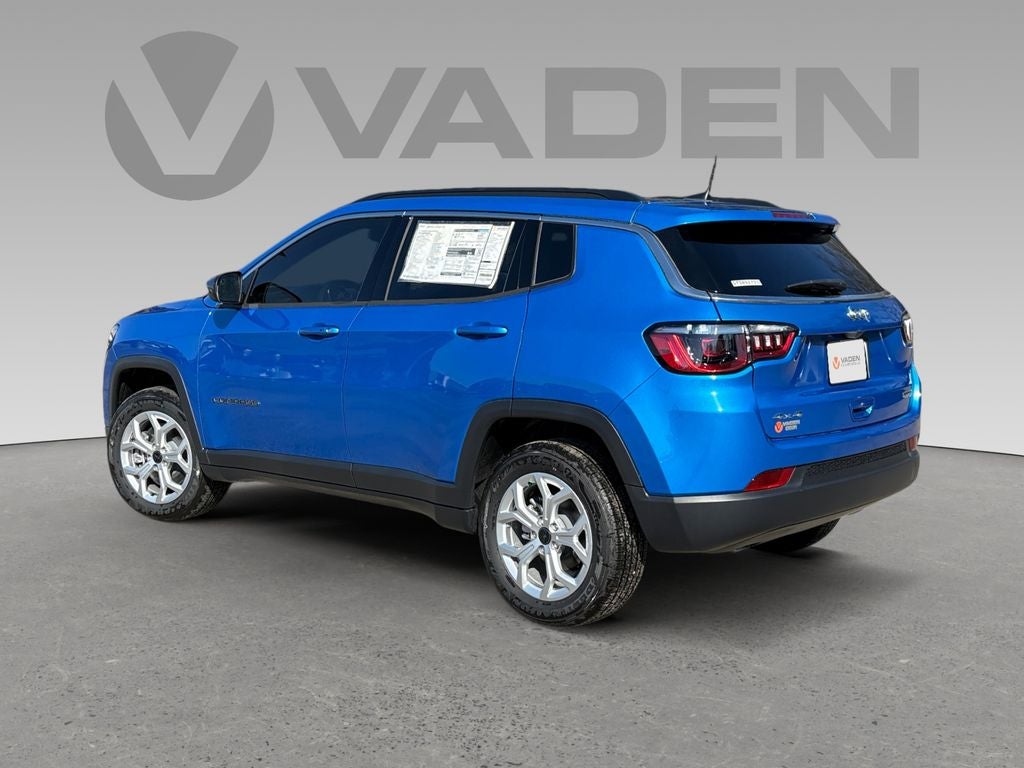 2025 Jeep Compass COMPASS LATITUDE 4X4