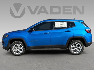 2025 Jeep Compass COMPASS LATITUDE 4X4
