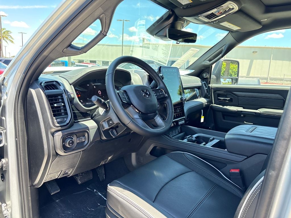 2026 RAM Ram 3500 RAM 3500 LIMITED MEGA CAB 4X4 6'4' BOX