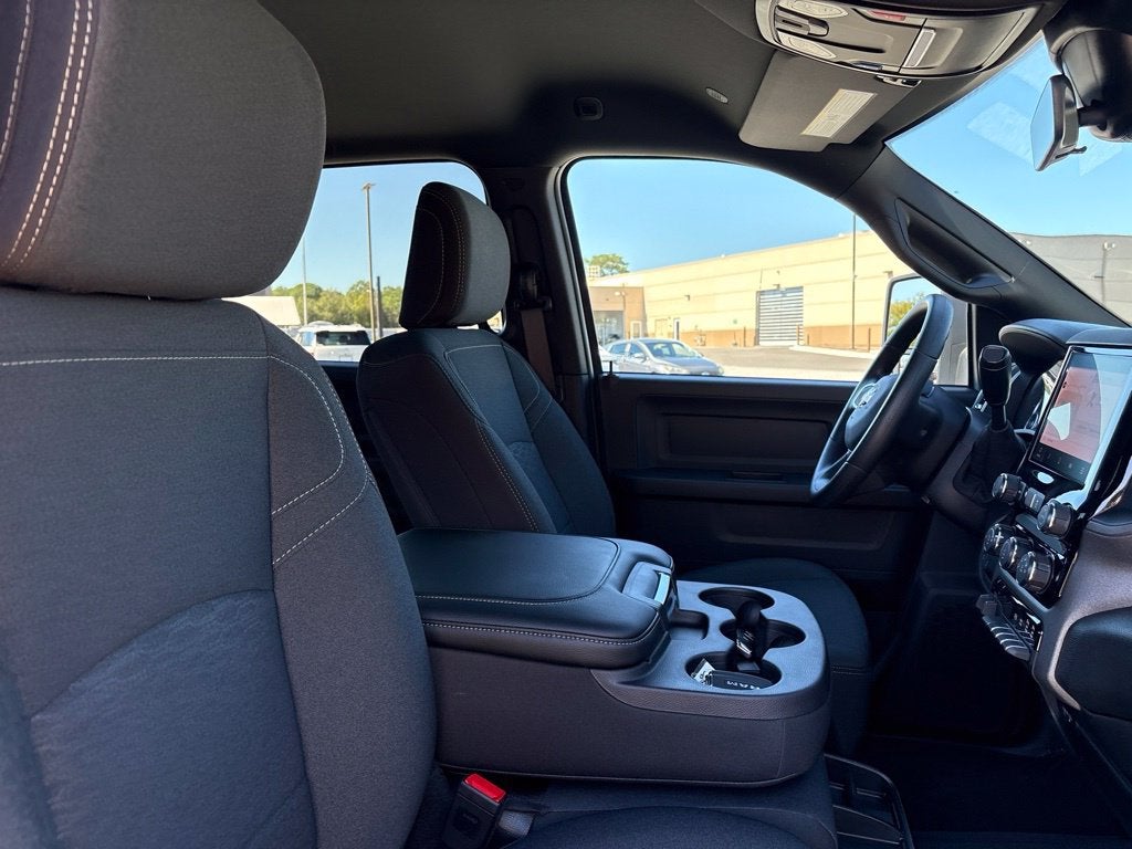 2027 RAM Ram 2500 RAM 2500 BLACK EXPRESS CREW CAB 4X4 6'4' BOX